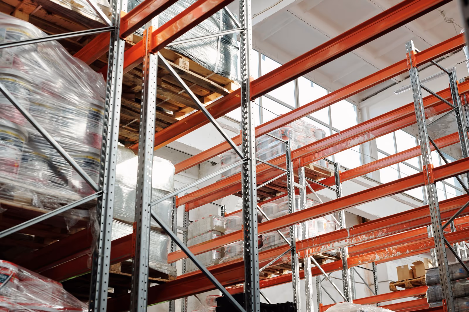 Racking and palletised stock in a distribution center